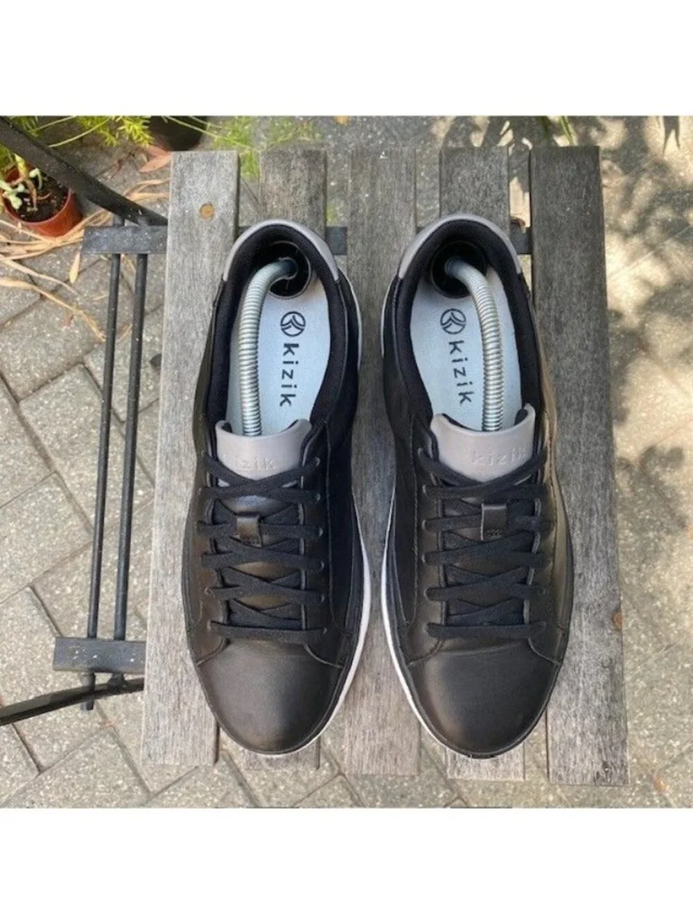 Kizik Vegas Hands-Free Black Leather Lace Up Sneakers Men's Size 8.5 Women's 10